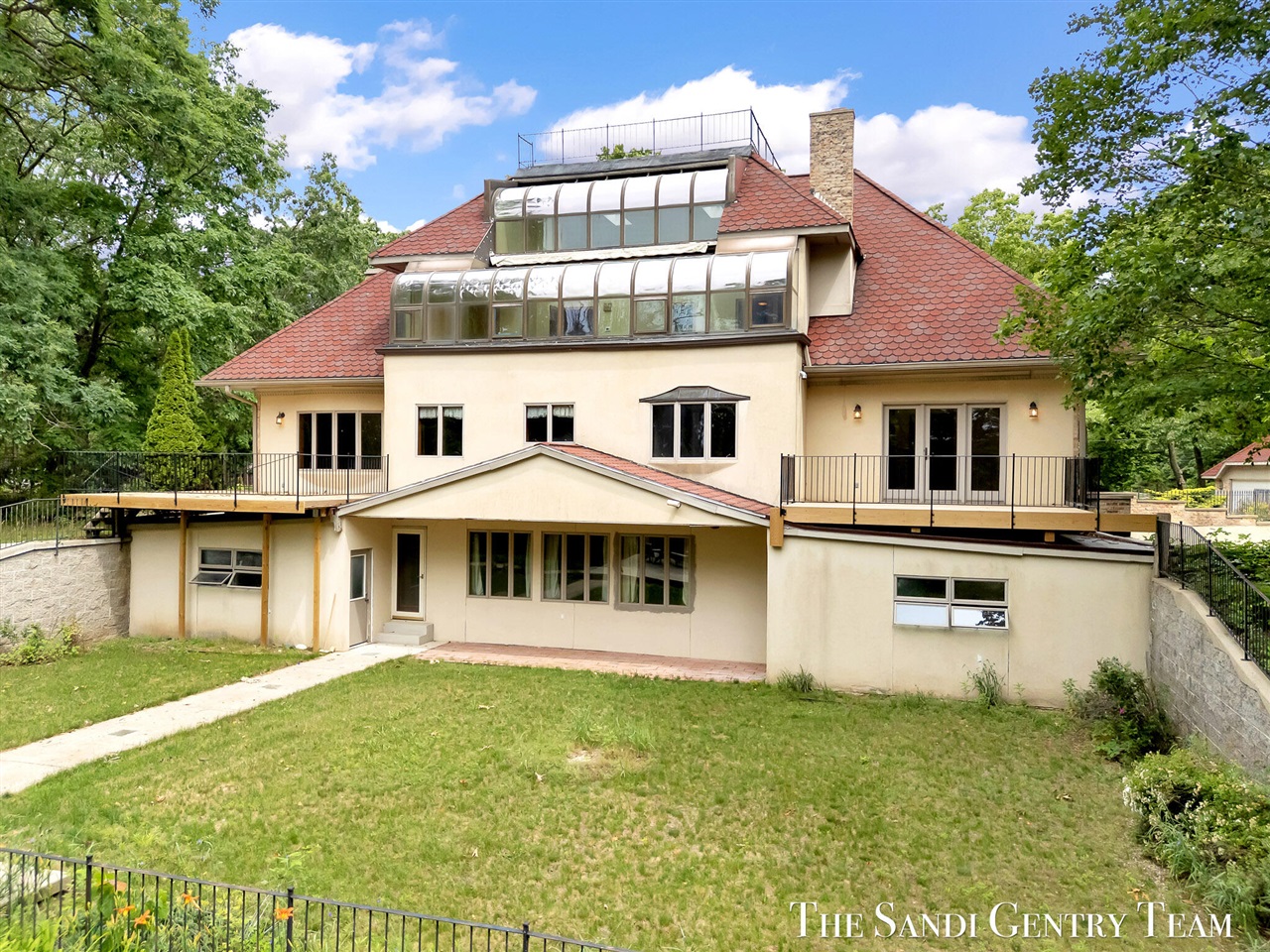 main property photo 78
