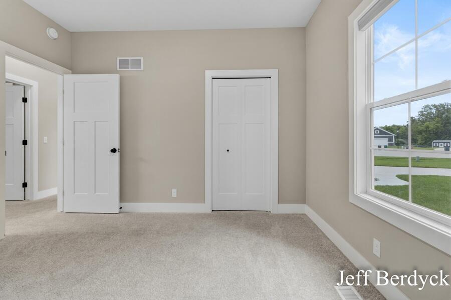 property viewer photo 26