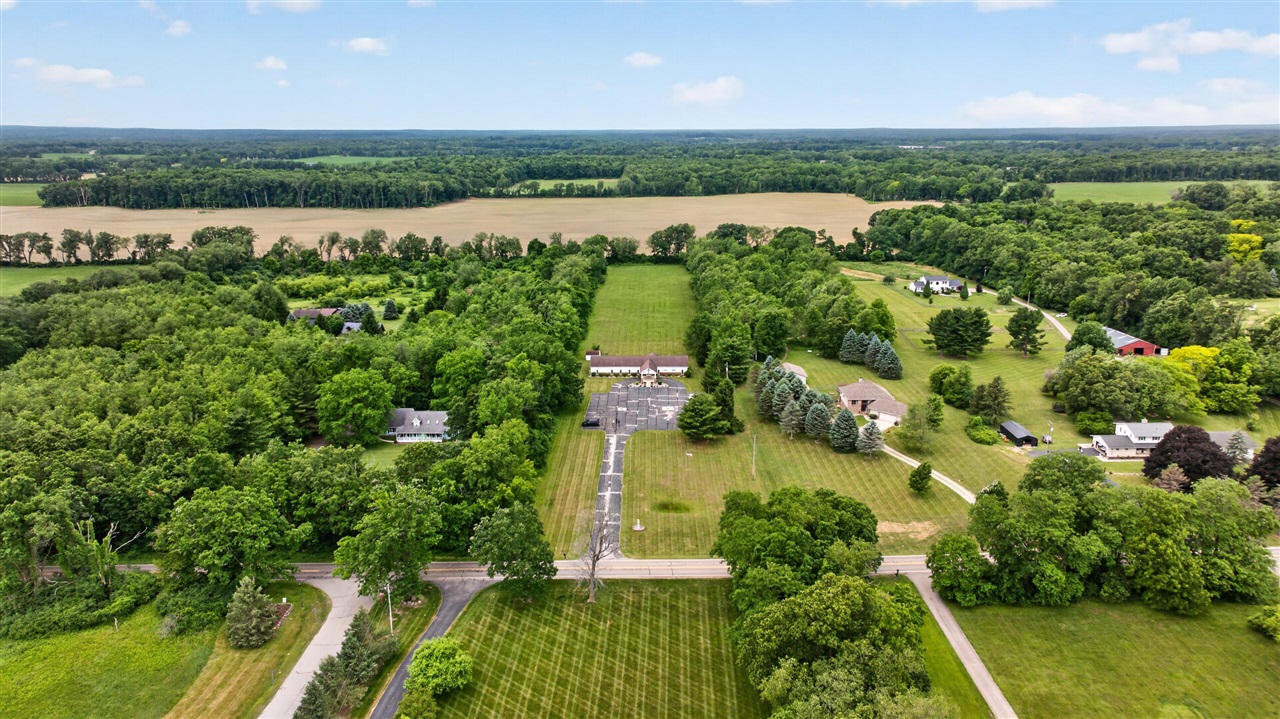 main property photo 45