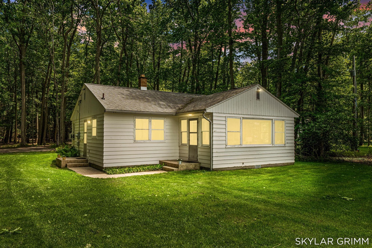 main property photo 5