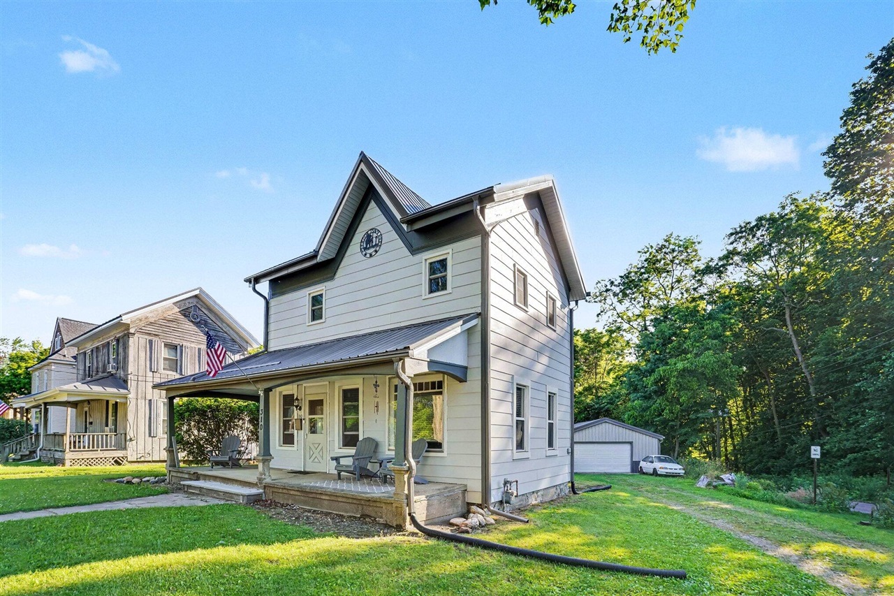 main property photo 2