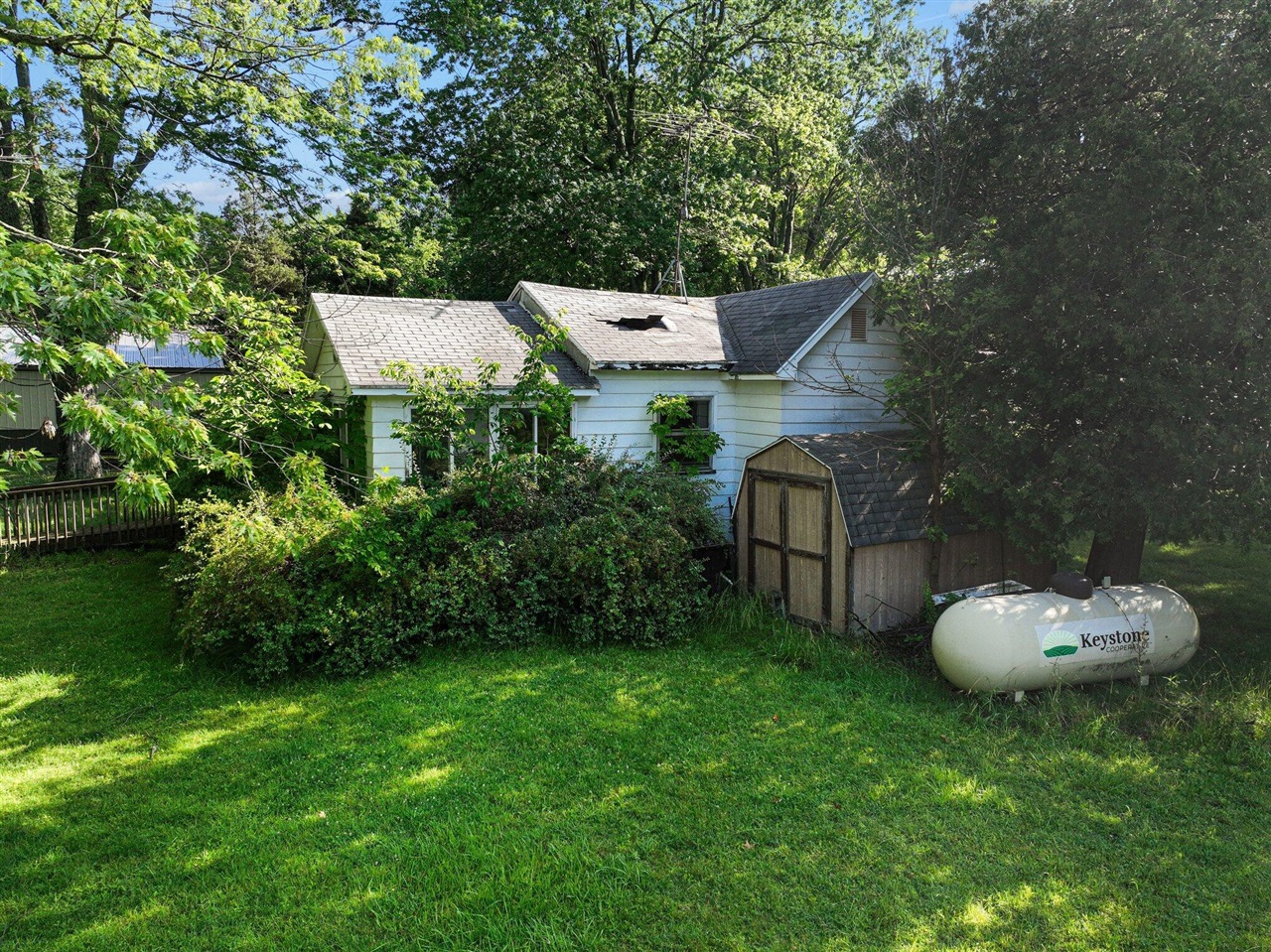 main property photo 16