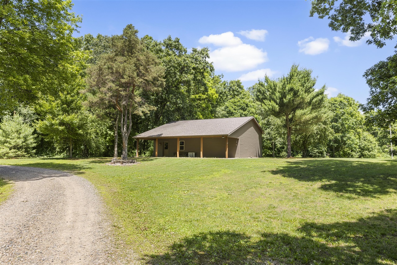main property photo 33