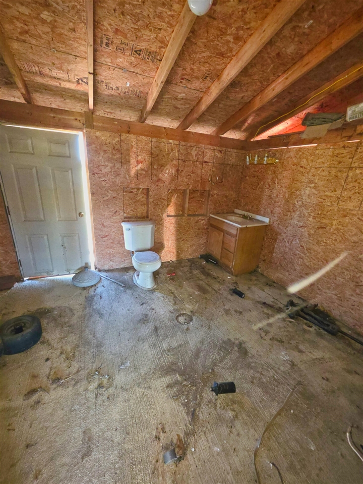 main property photo 67