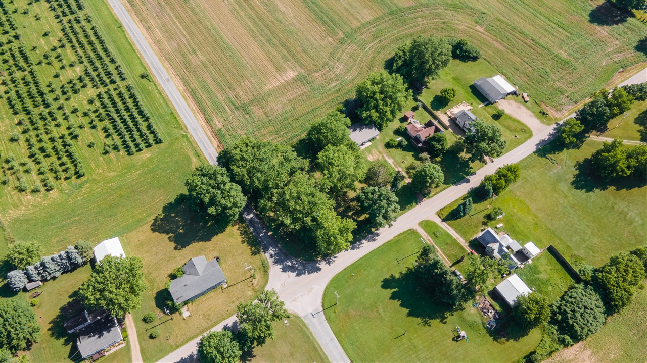 main property photo 36
