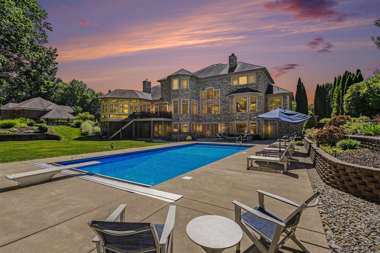 main property photo 8