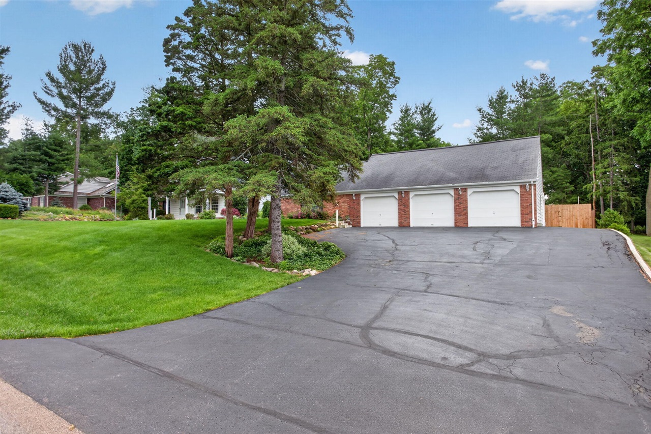main property photo 74