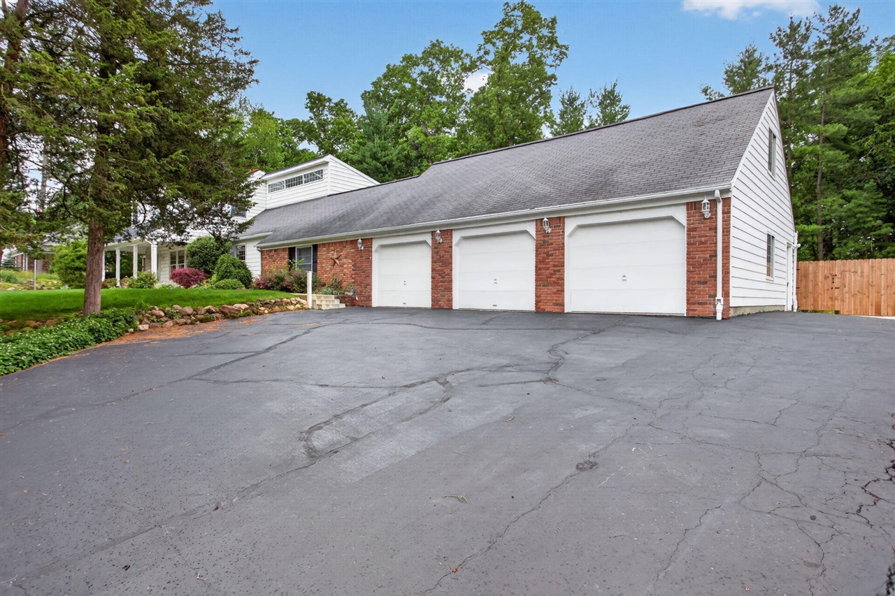 main property photo 75