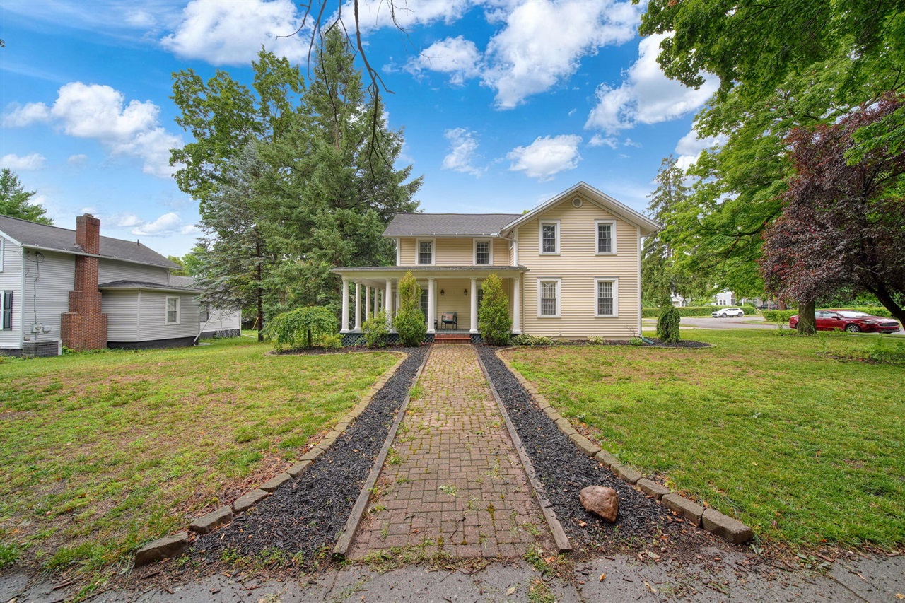 main property photo 2