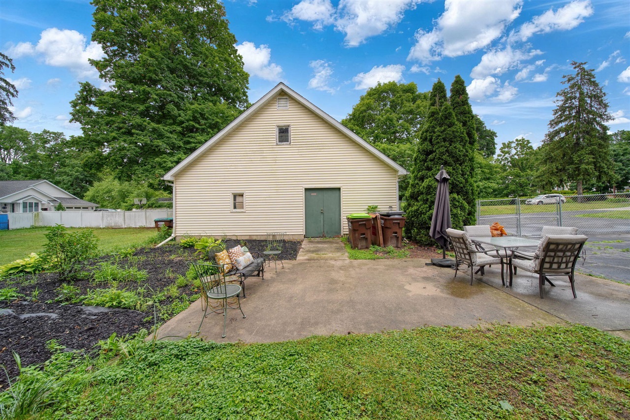 main property photo 54