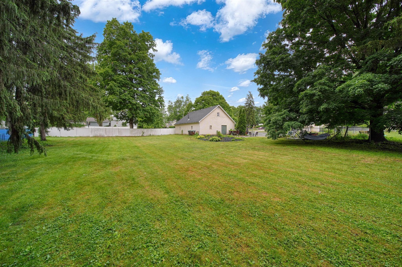 main property photo 57