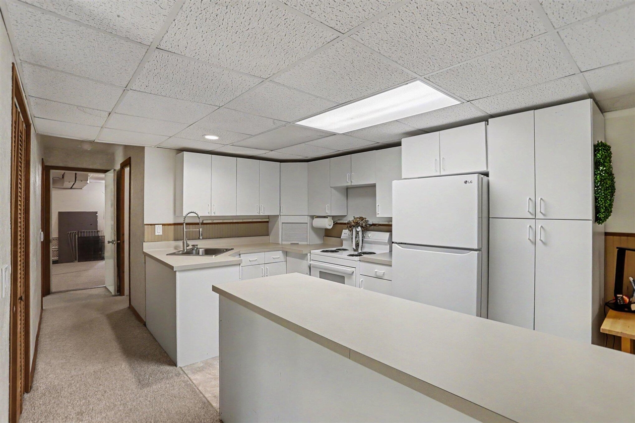 property viewer photo 18