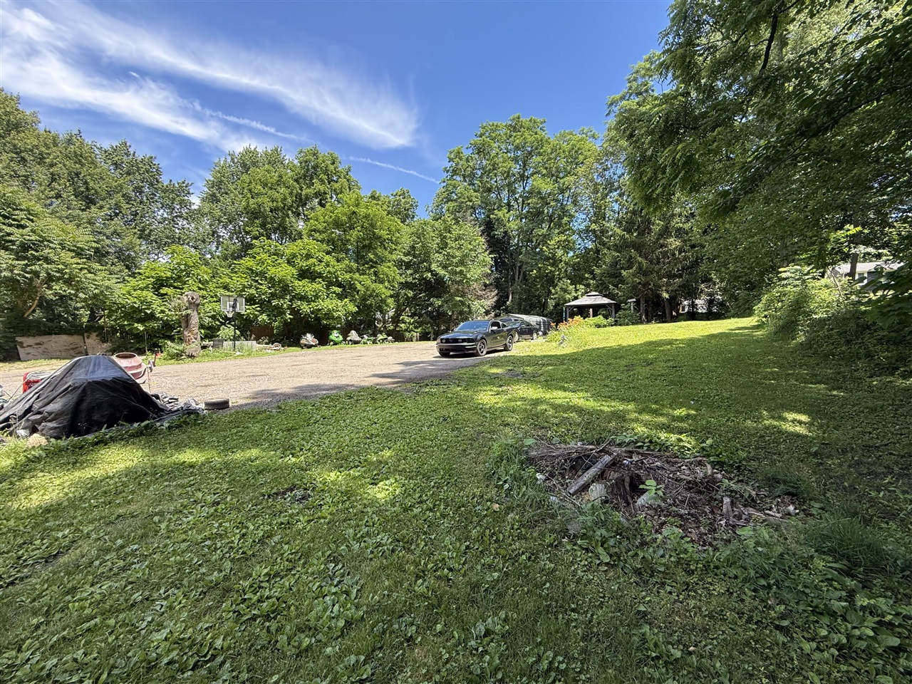 main property photo 10