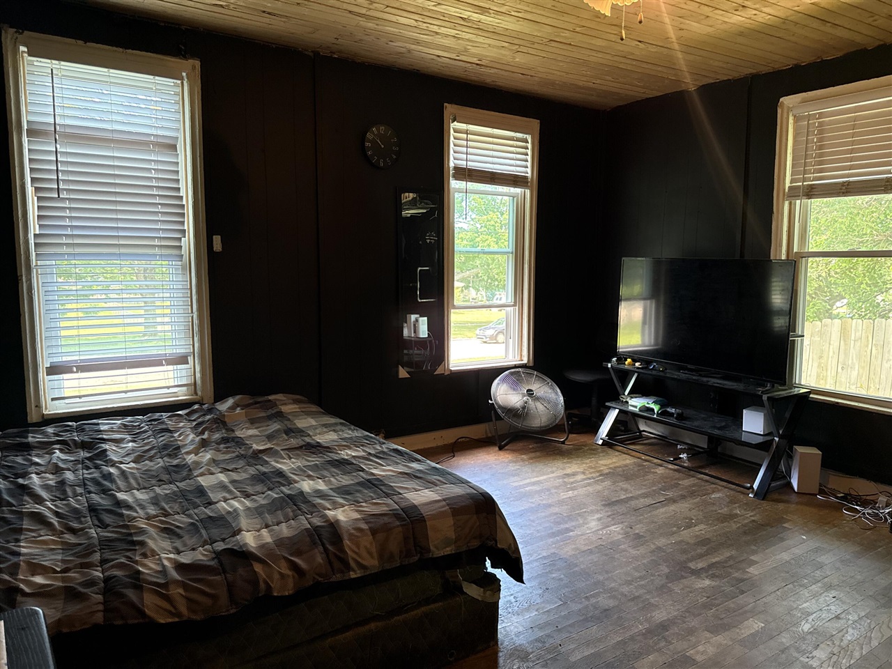 main property photo 17