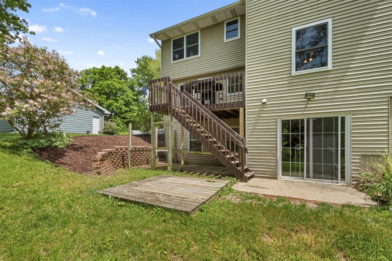main property photo 8