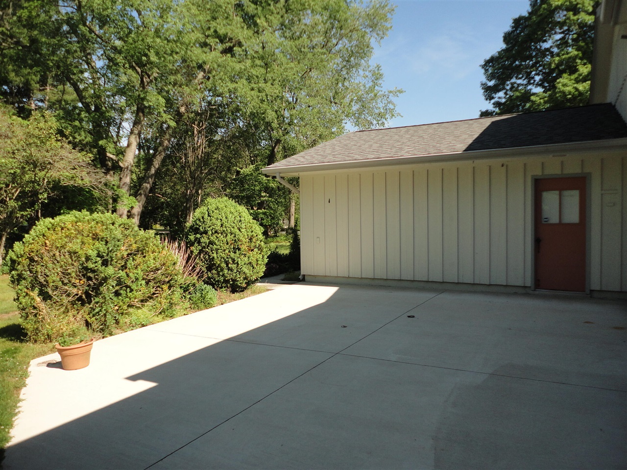property viewer photo 18