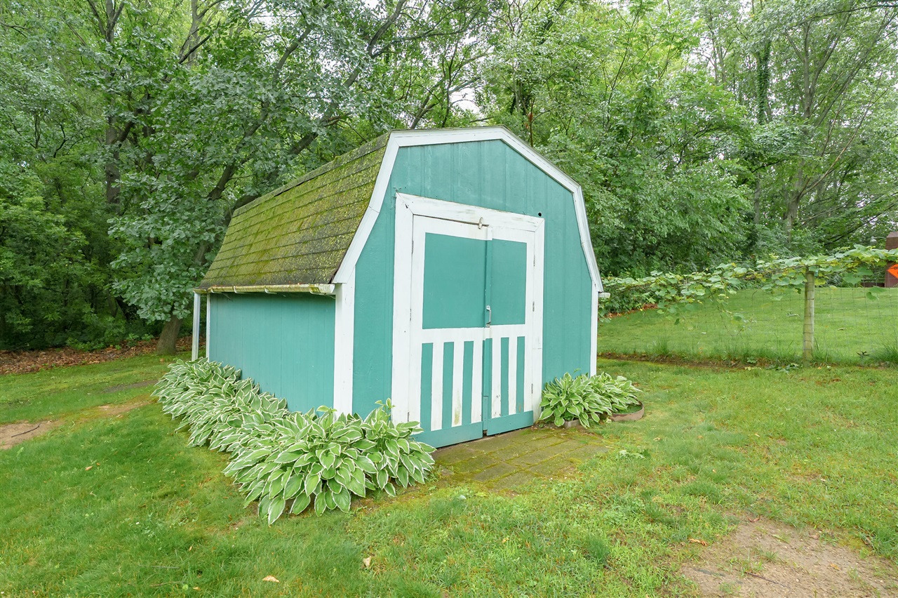 main property photo 23