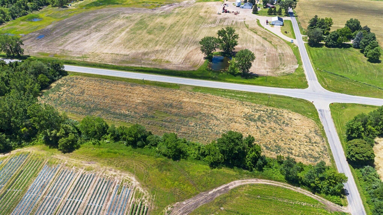 main property photo 14