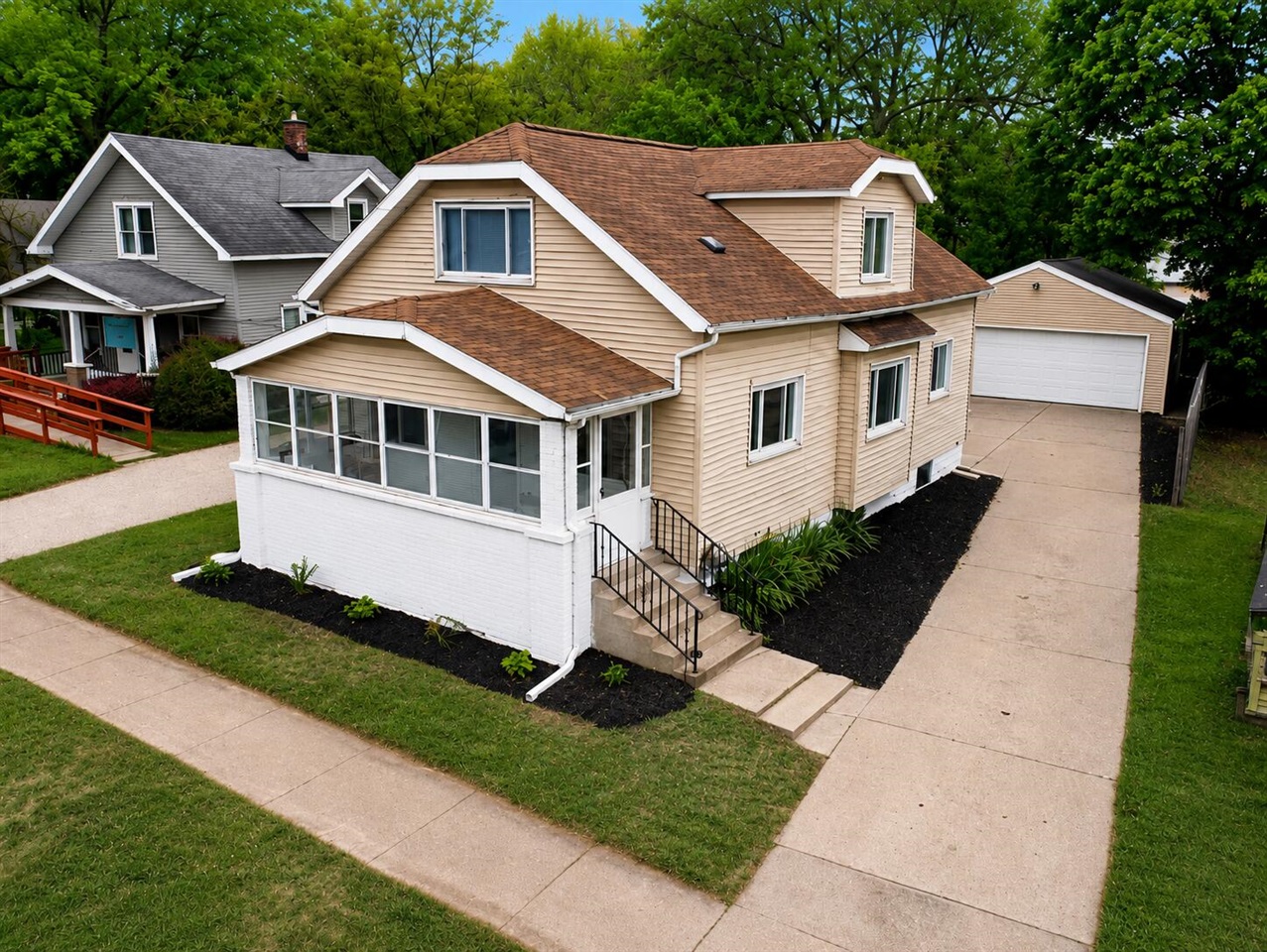 main property photo 0