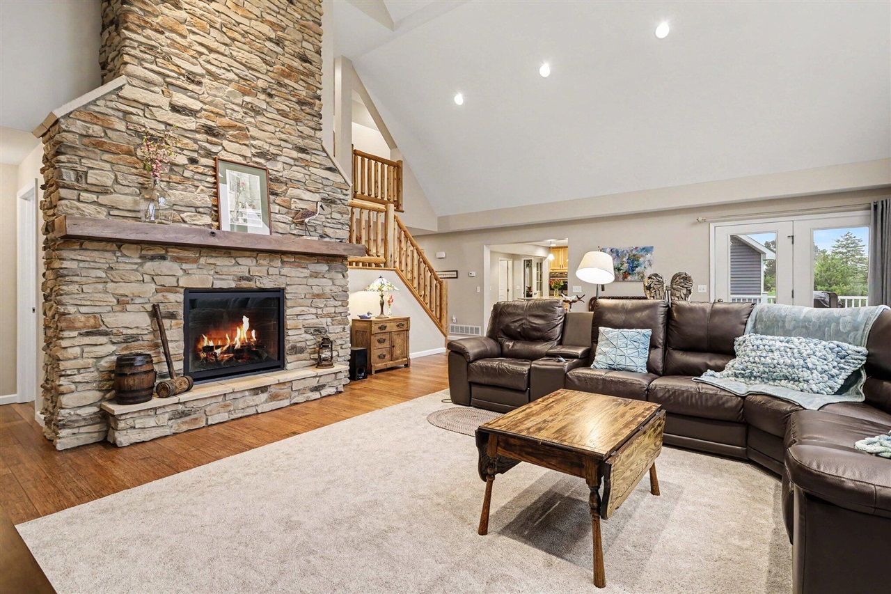 property viewer photo 4