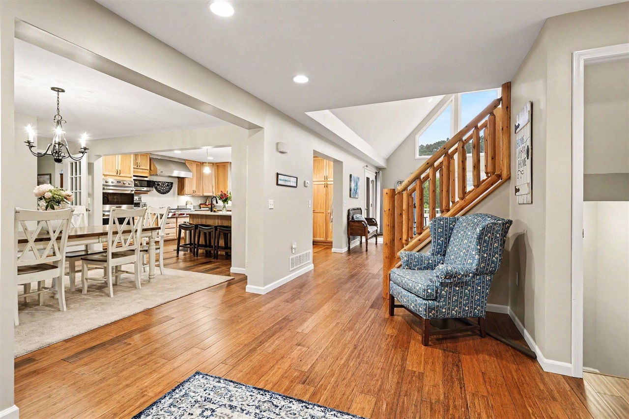 property viewer photo 9