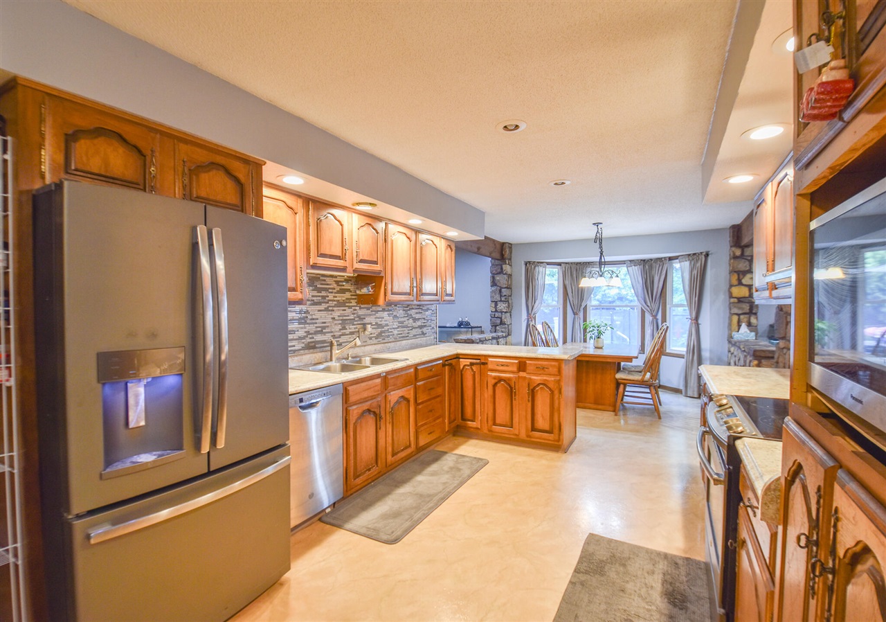 main property photo 12