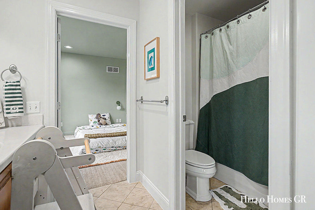 main property photo 65