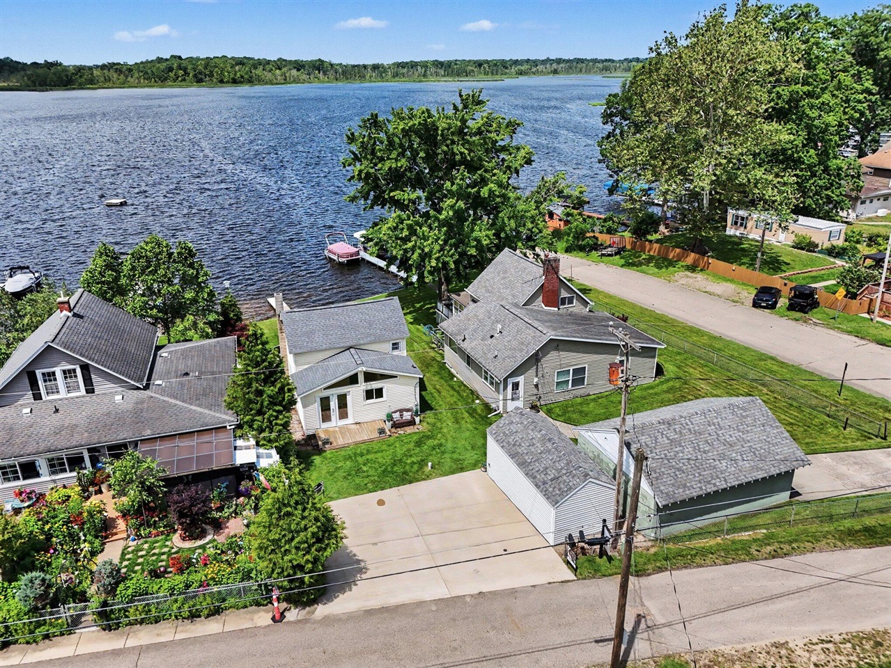 main property photo 30