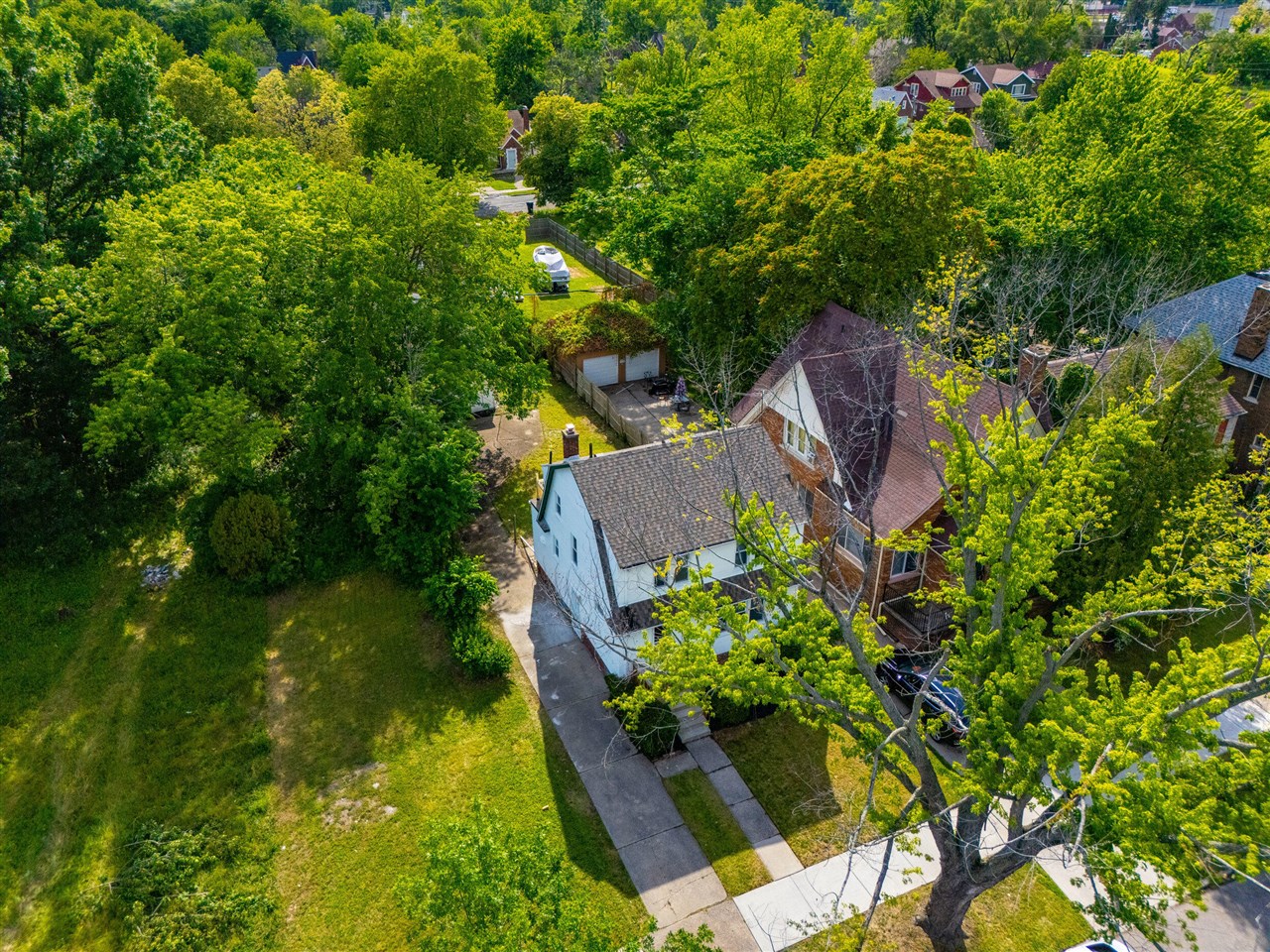 main property photo 42