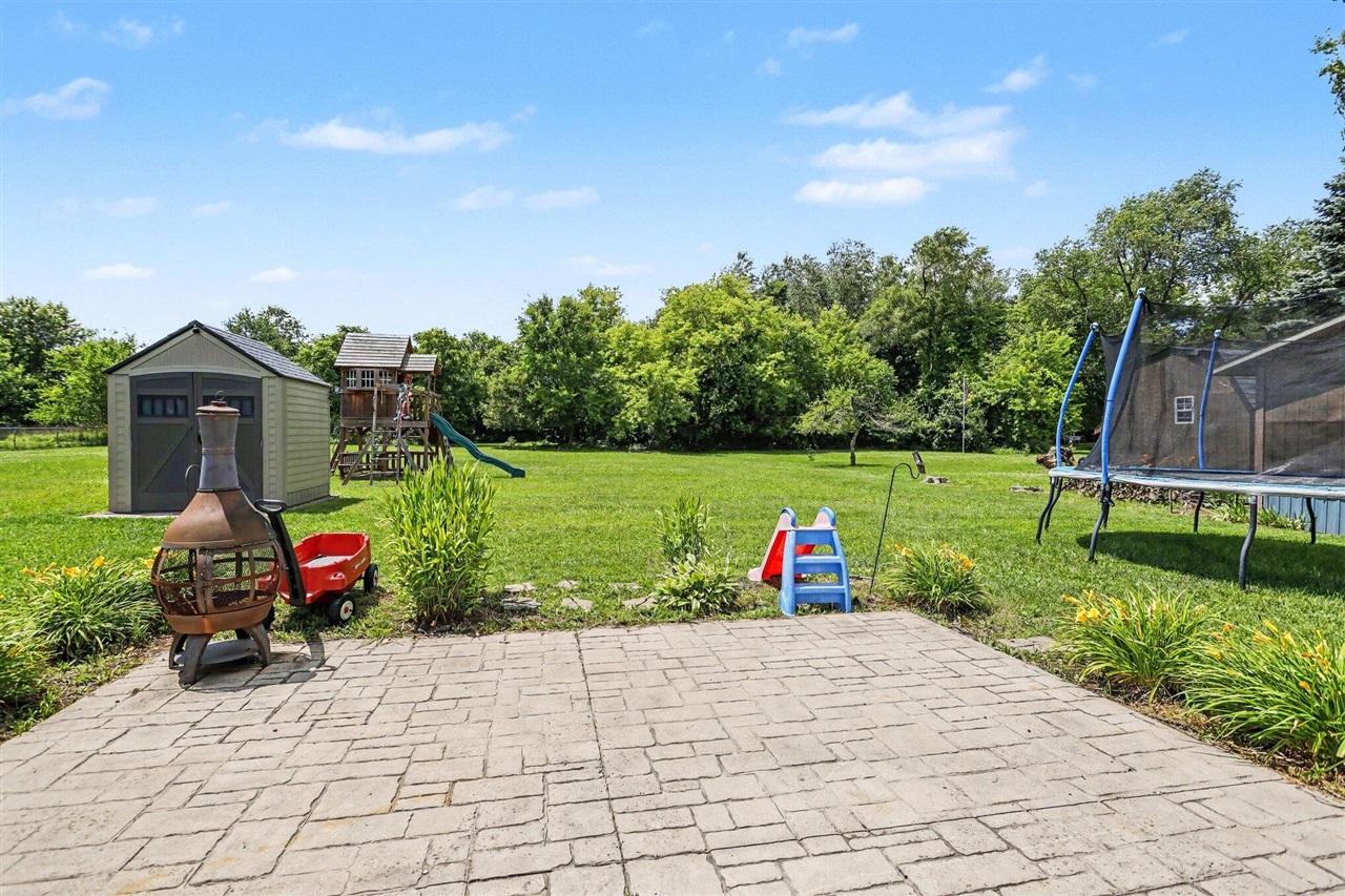 main property photo 25