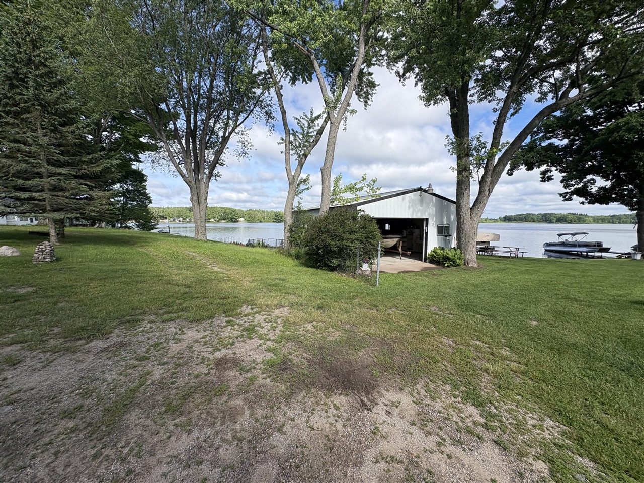 main property photo 46