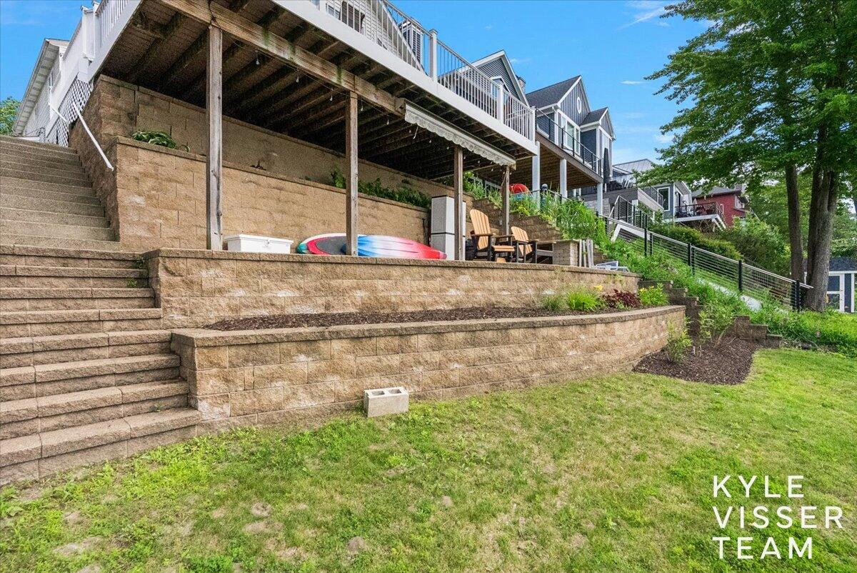 main property photo 42