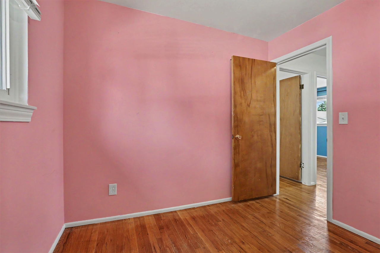 property viewer photo 13