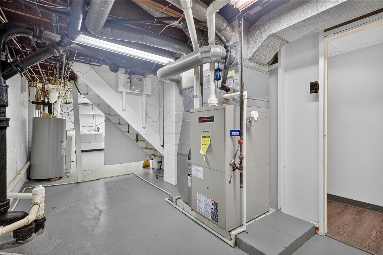 main property photo 32