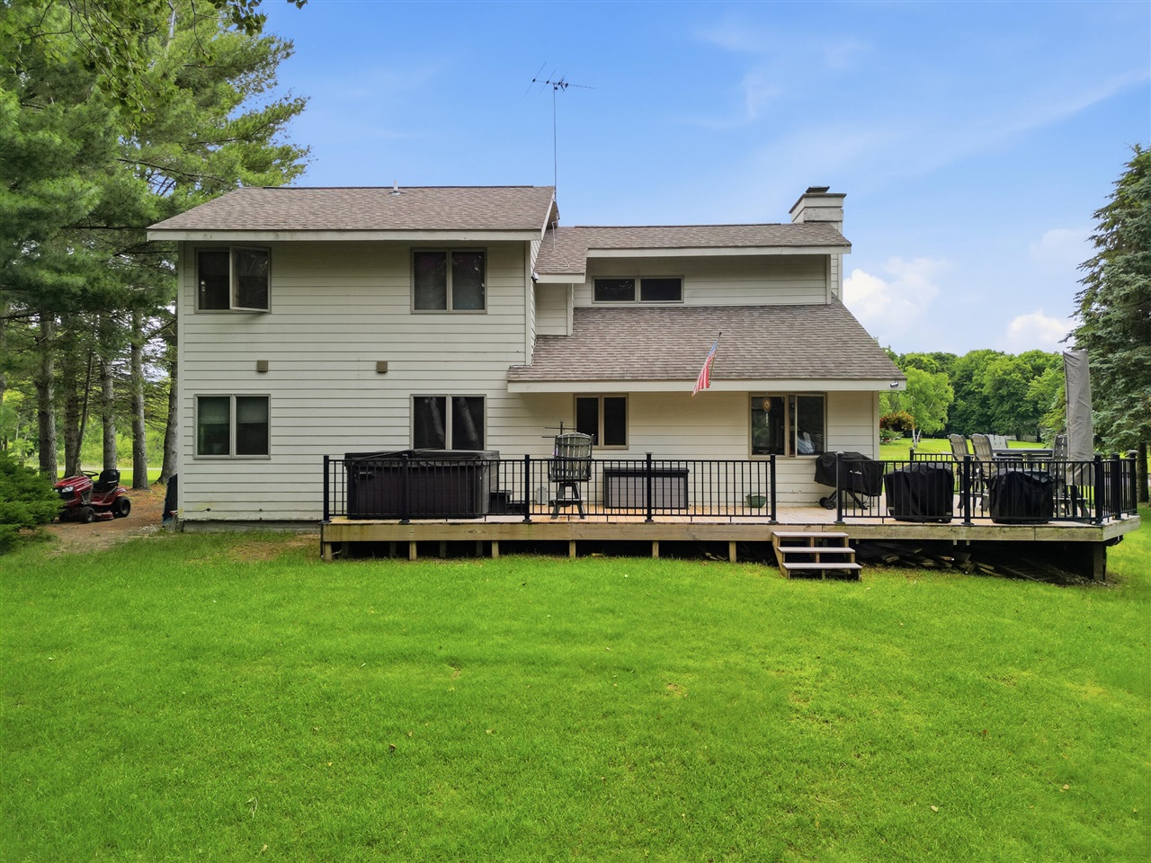 main property photo 31