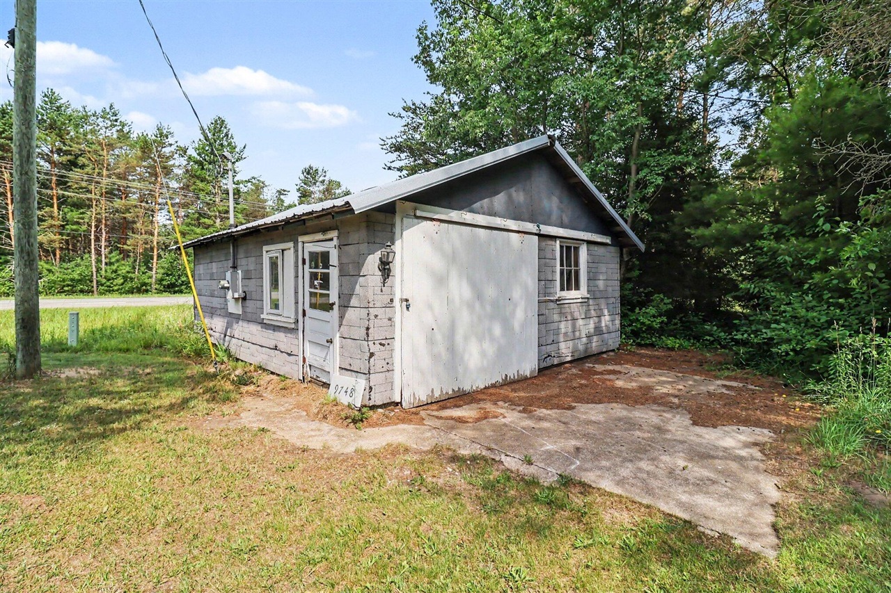 main property photo 24