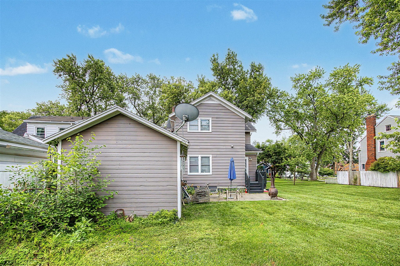 main property photo 37