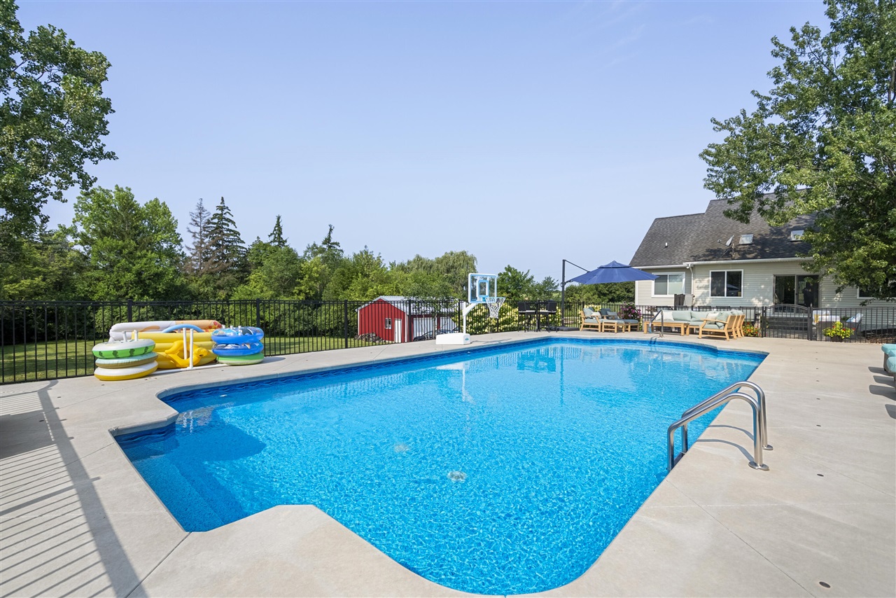 main property photo 58