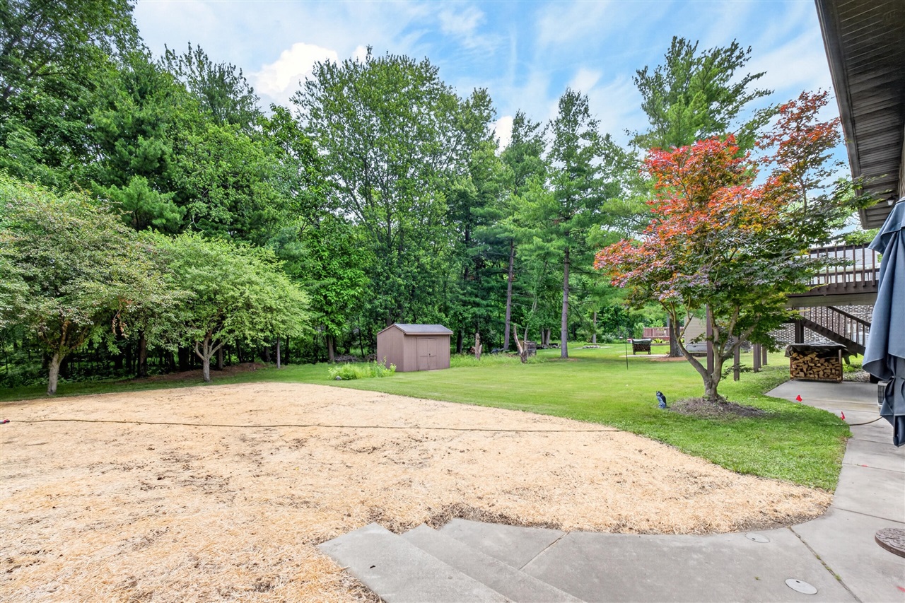 main property photo 37