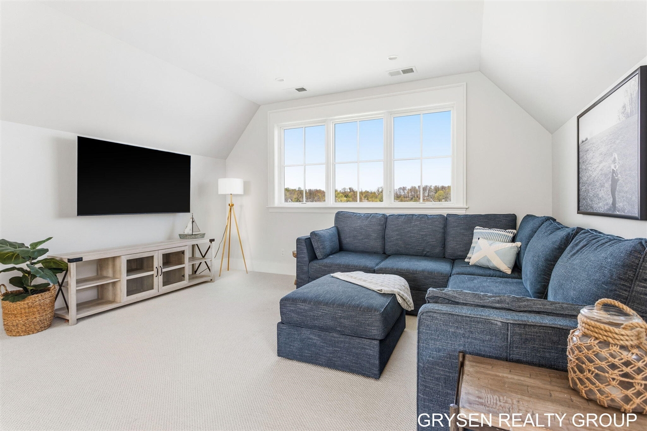main property photo 65
