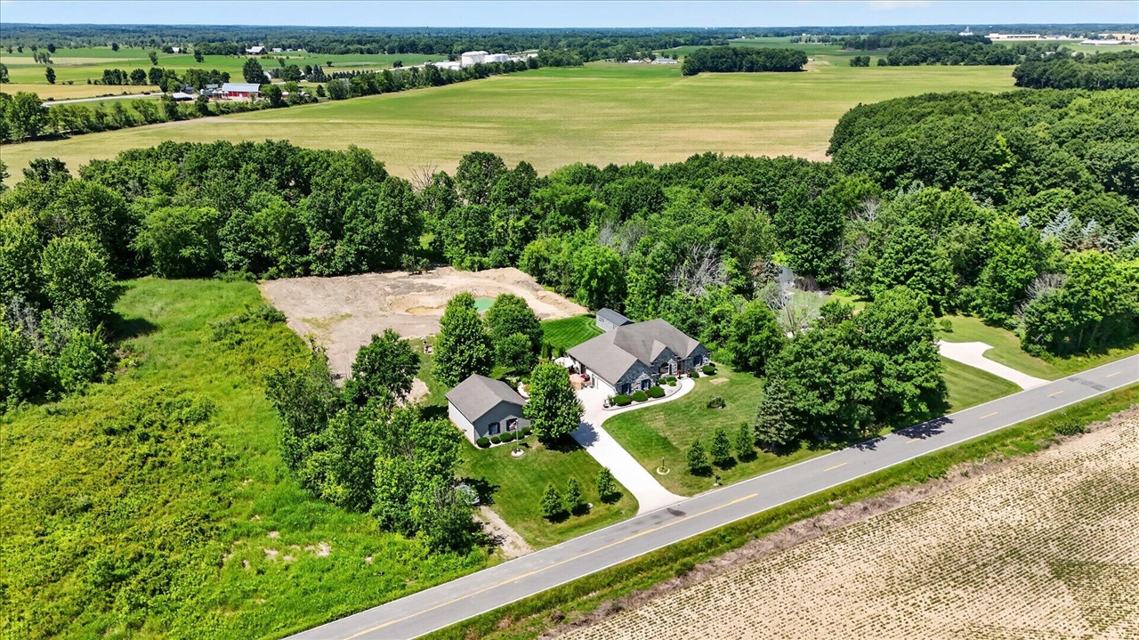 main property photo 79