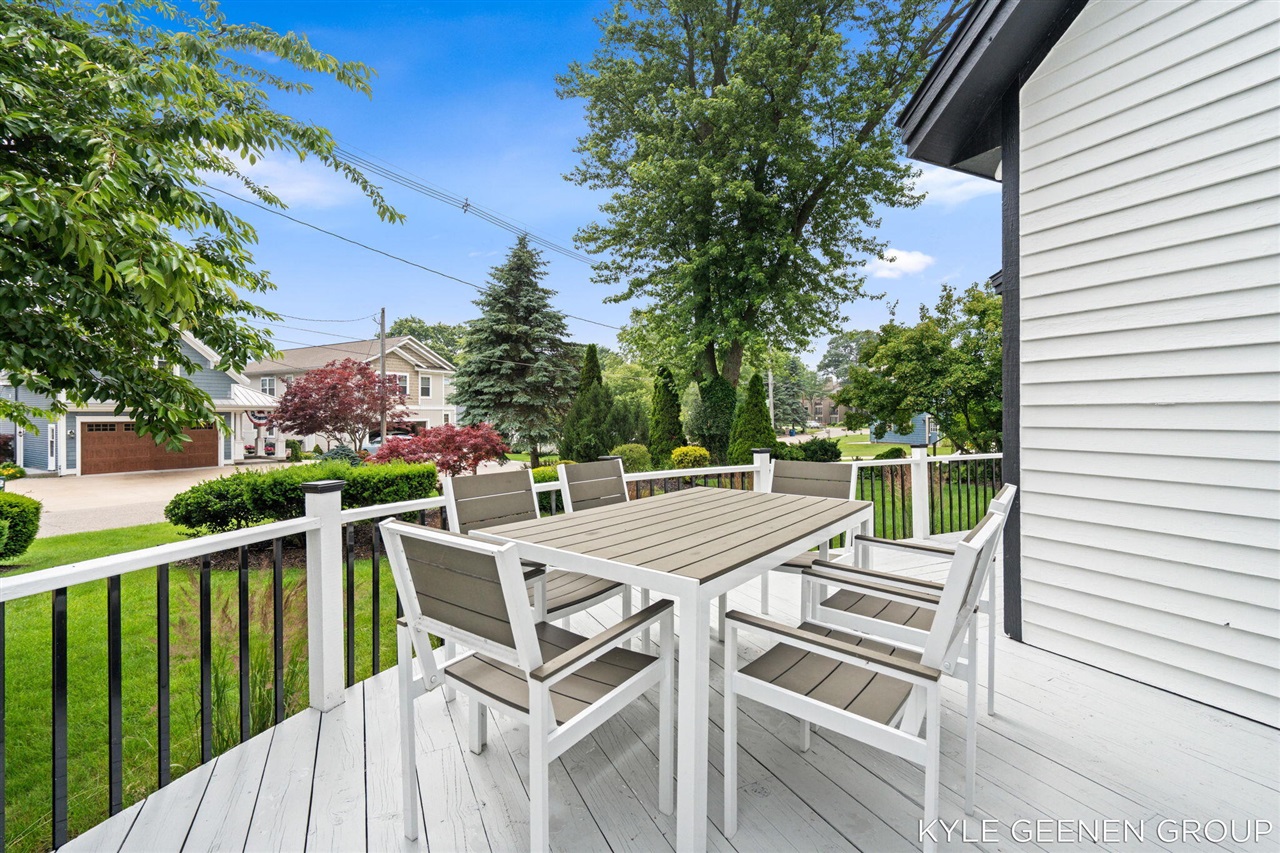 main property photo 70
