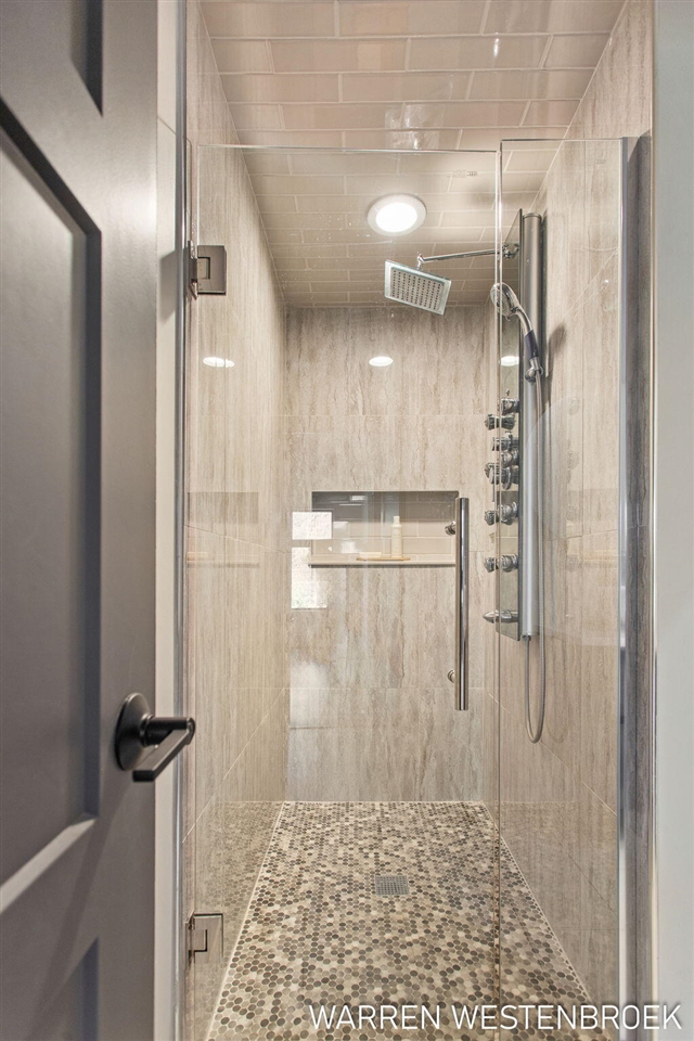 main property photo 70