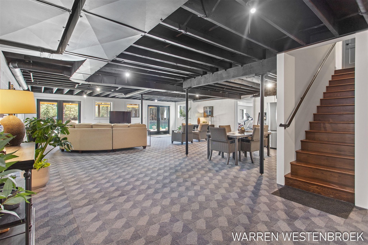 main property photo 78