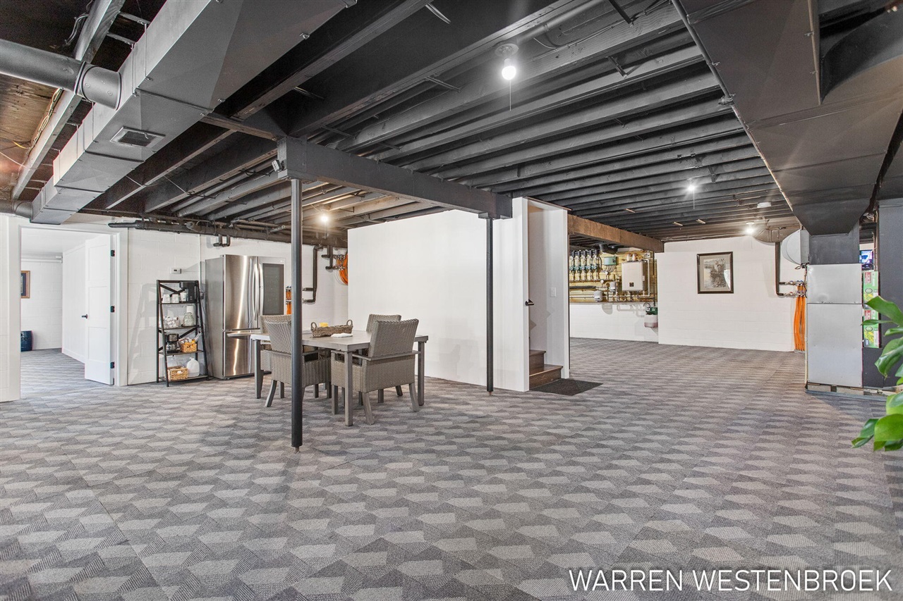 main property photo 81