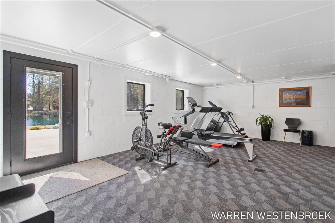 main property photo 89
