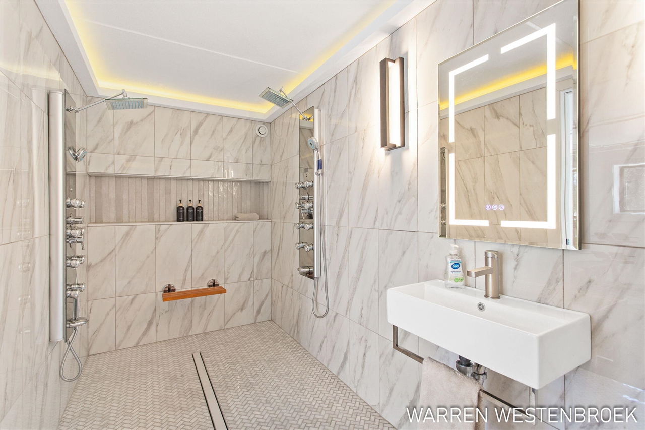 main property photo 90