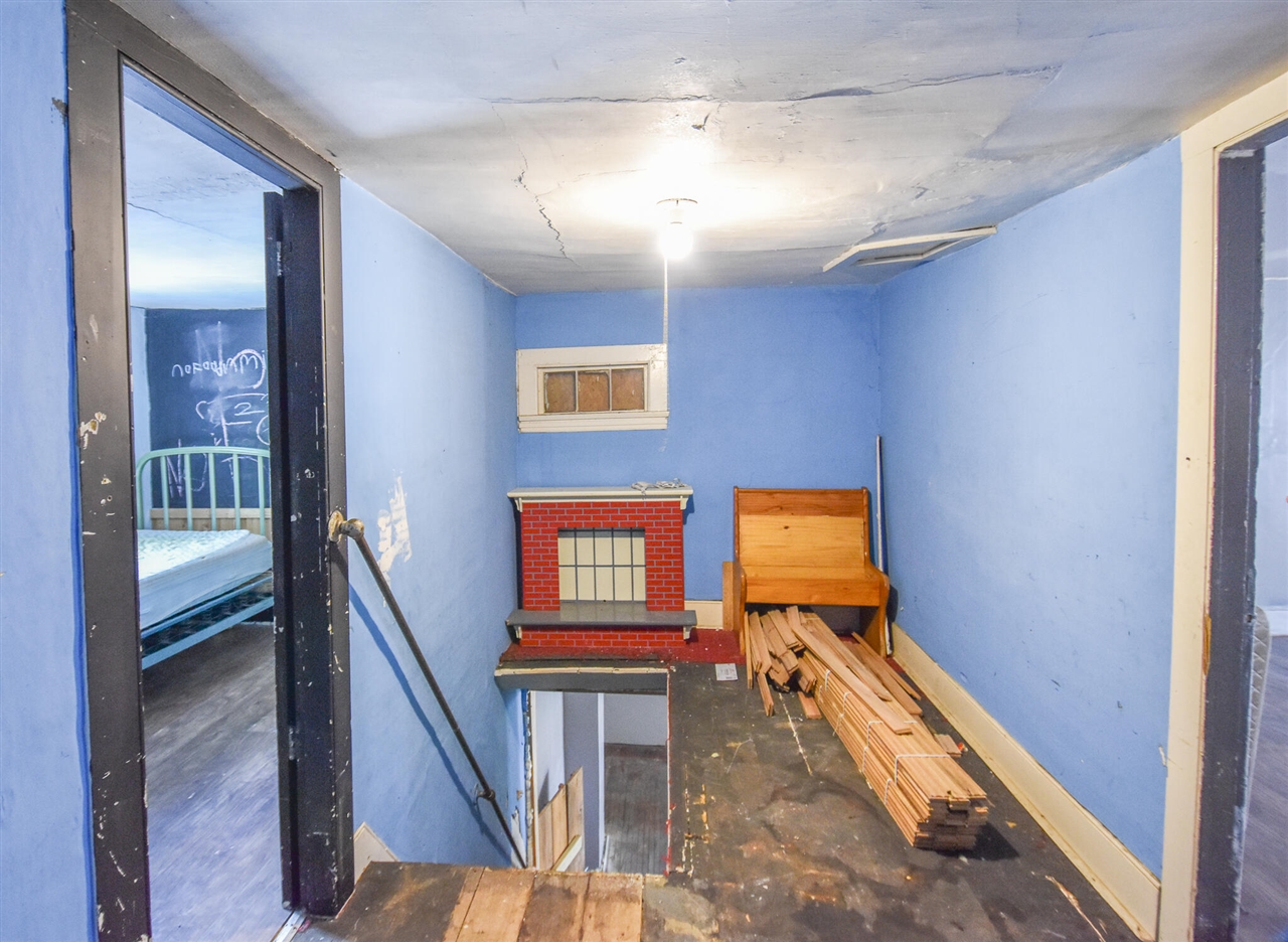 main property photo 23