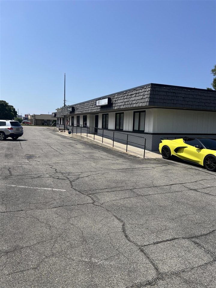 main property photo 11