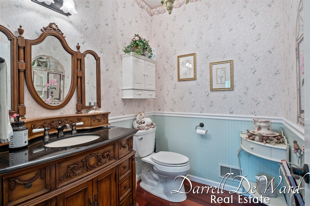main property photo 30